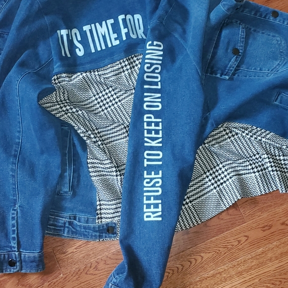 Jean's jacket - Picture 8 of 8